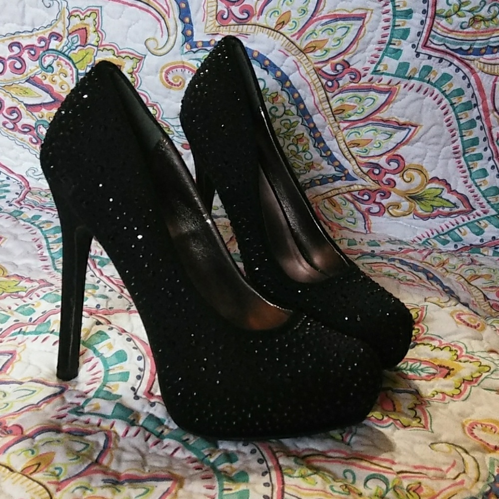 Black diamond heels